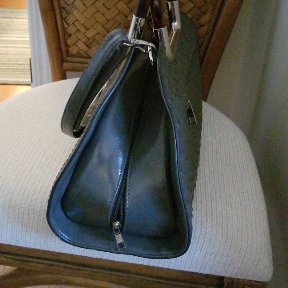 Handbag - Picture 3 of 6